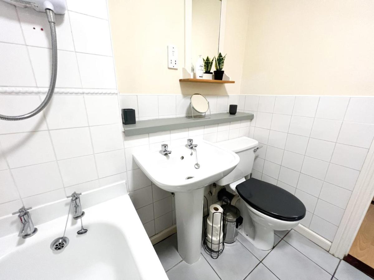 2 Bedroom - River Clyde Home - Parking 글라스고 외부 사진